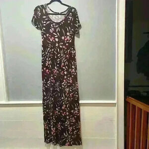 Maroon Floral Maxi Dress size medium